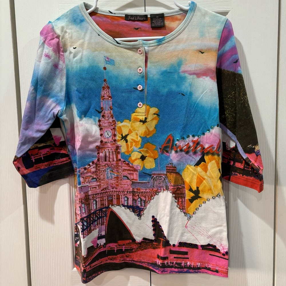 FRENCH POSTCARDS Women’s Handcrafted Australia Scene 3/4 Sleeve Top - size XS